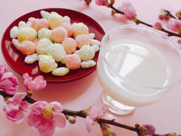 Hoa đào trị mụn nhọt, ghẻ ngứa.